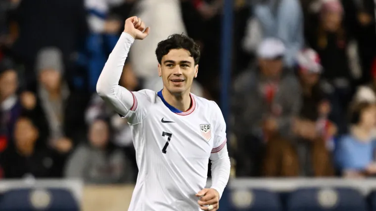 Gio Reyna of USA