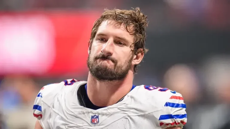 Buffalo Bills defensive end Joey Bosa