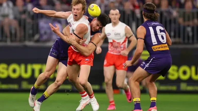 Callum Mills vs. Fremantle